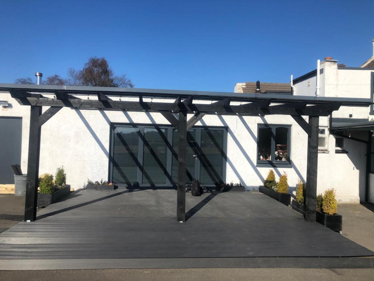 Pitlessie Inn And Pantry Cupar Exterior photo